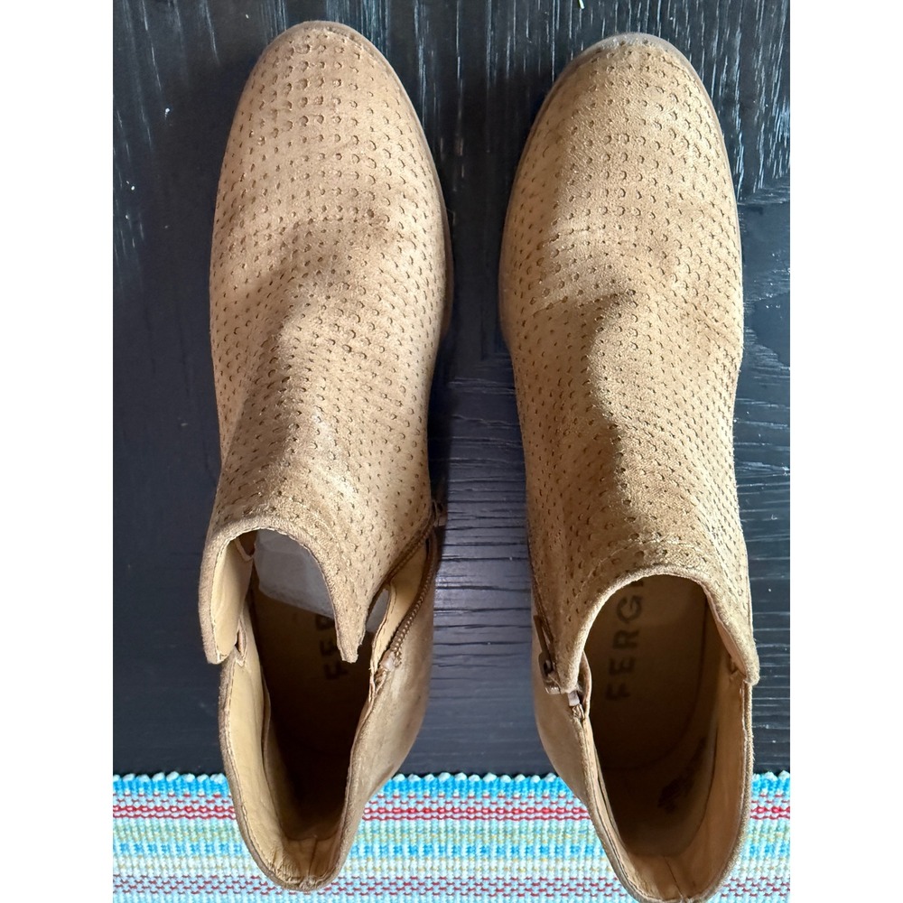 Fergie Bianca Perf Tan Perforated Ankle Boots Stacked Block Heel Size 7M